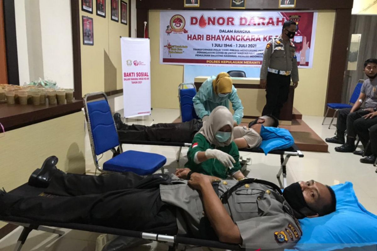 Polres Meranti gelar donor darah massal