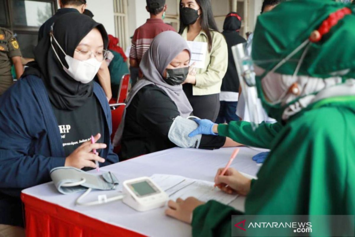 Bisa jadi klaster, Bogor tutup vaksinasi massal di Stadion Pakansari