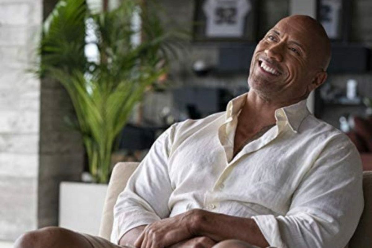 Aktor Dwayne Johnson akan bintangi film petualangan "Red One"