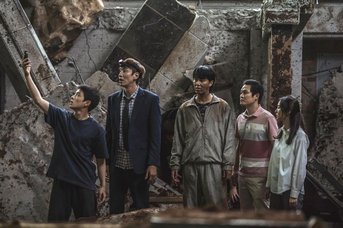 "Hostage" duduki box office Korea Selatan geser "Sinkhole"