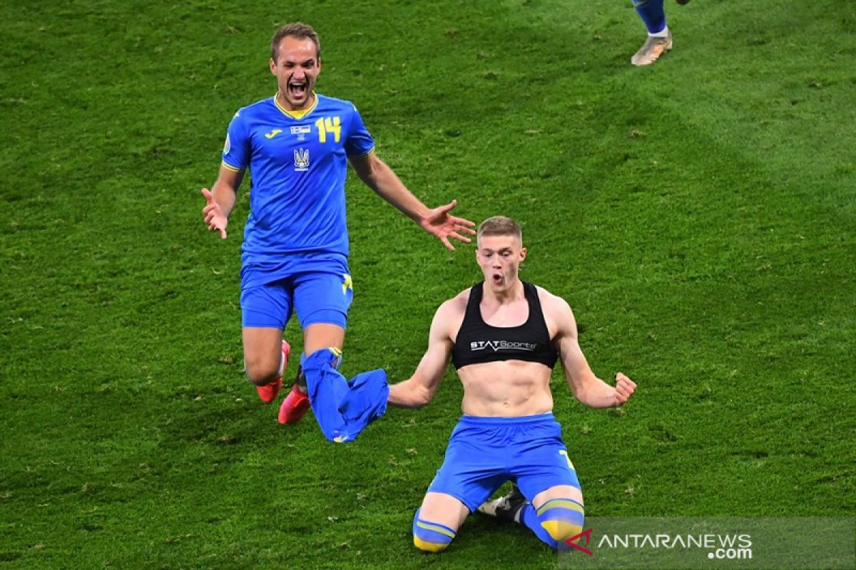 Gol dramatis di babak tambahan pastikan Ukraina kalahkan 10 pemain Swedia