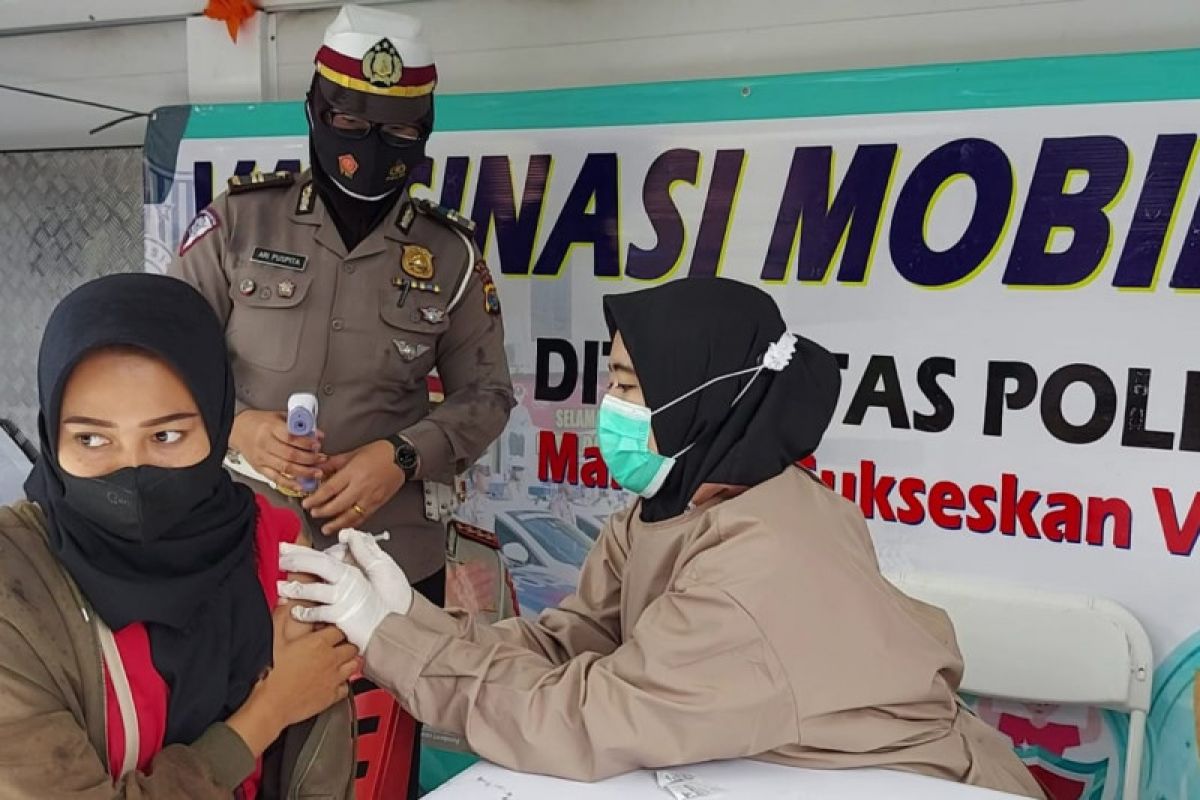 Polda Lampung ajak masyarakat ikut vaksinasi COVID-19 massal
