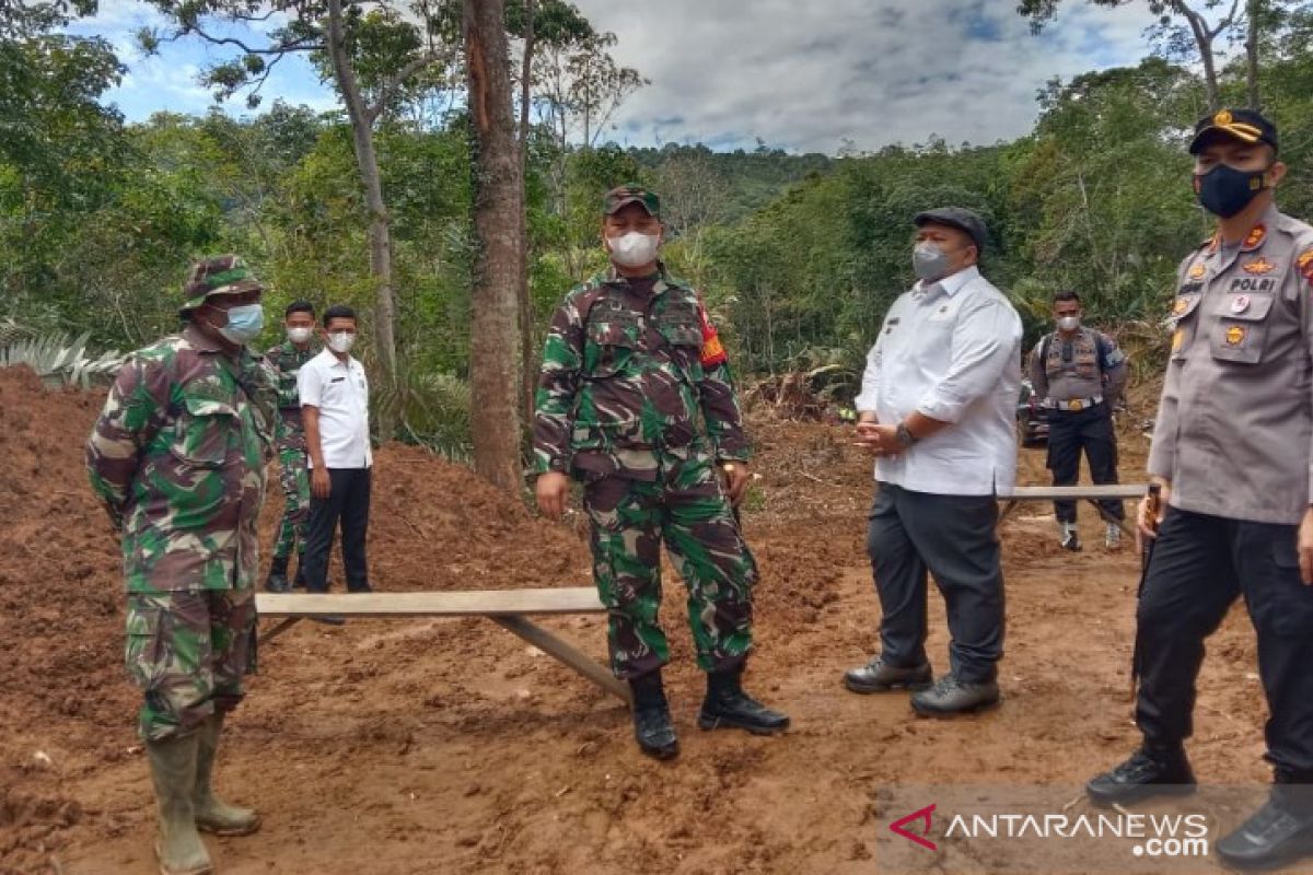 Dandim 0212/TS beserta Forkopimda tinjau pelaksanaan TMMD Ke-111 Kodim/TS