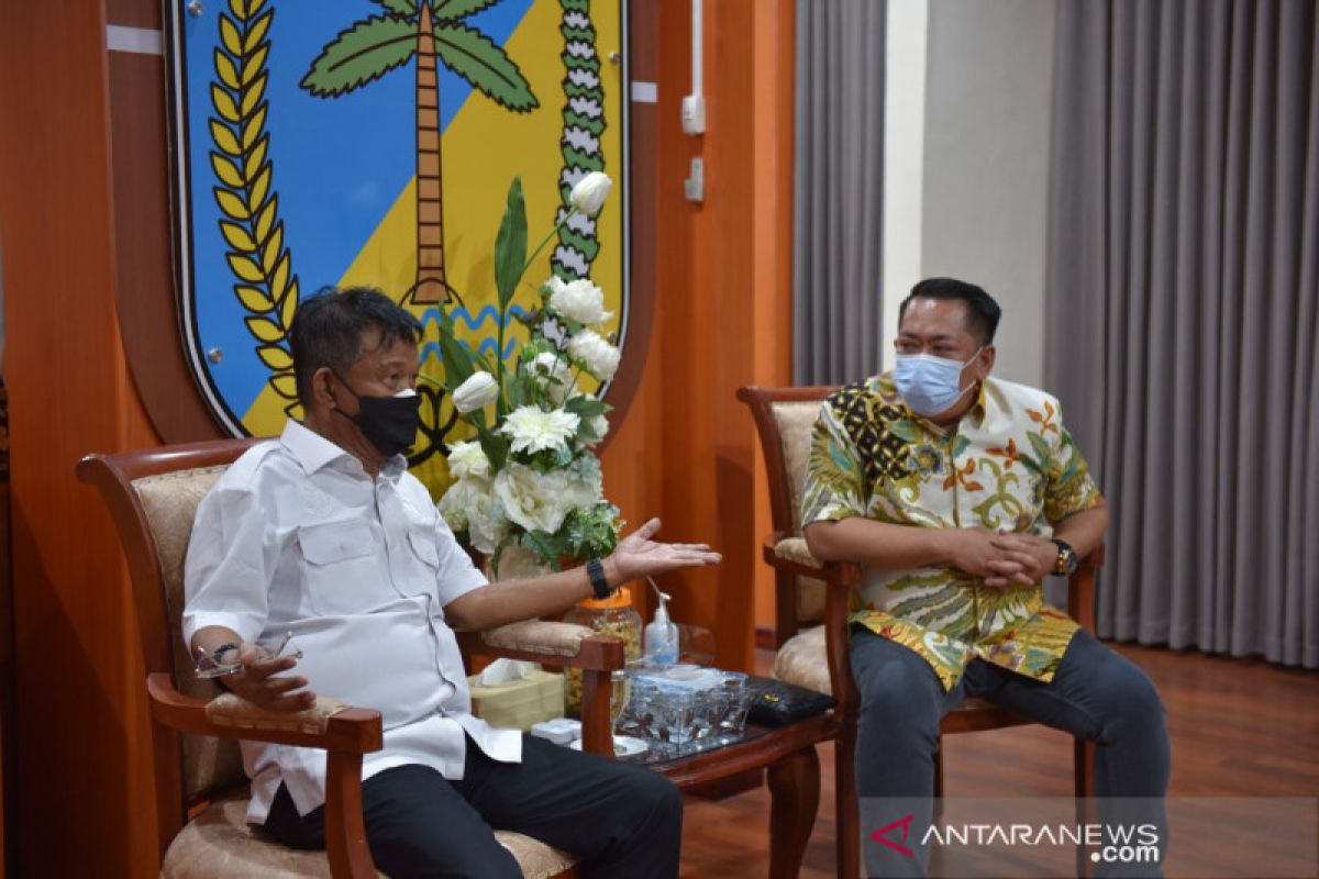 Gubernur Sulteng  minta KONI optimalkan pembinaan atlet