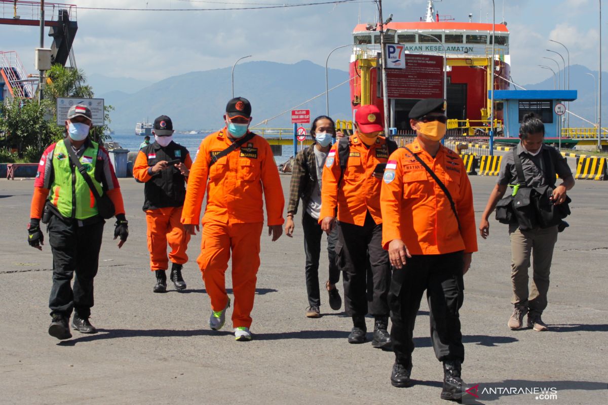 Basarnas Surabaya turunkan KN SAR Permadi bantu pencarian korban KMP Yunicee