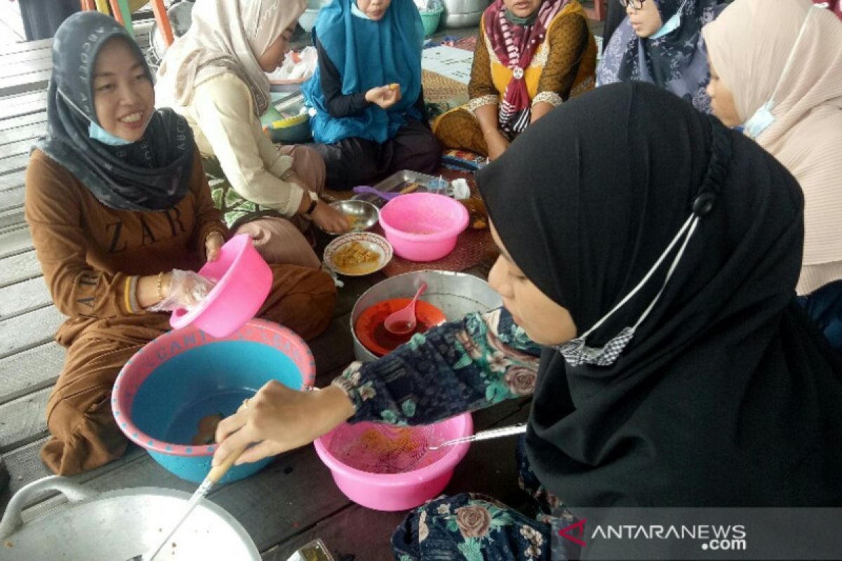 HSU's Paminggir begins haruan fish processing business