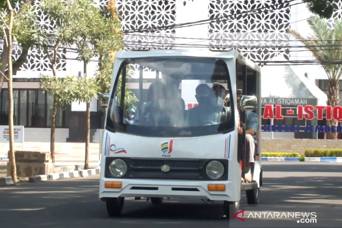 Inovasi mobil listrik tenaga surya karya Polije