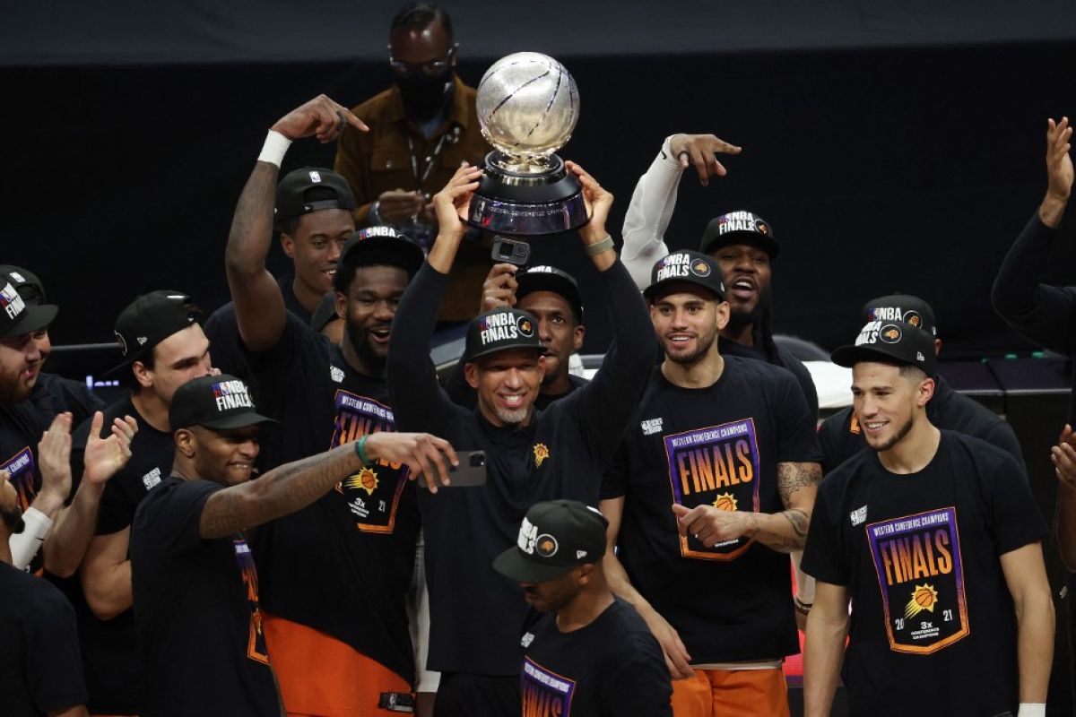 Basket NBA, Phoenix Suns ke final setelah juarai Wilayah Barat