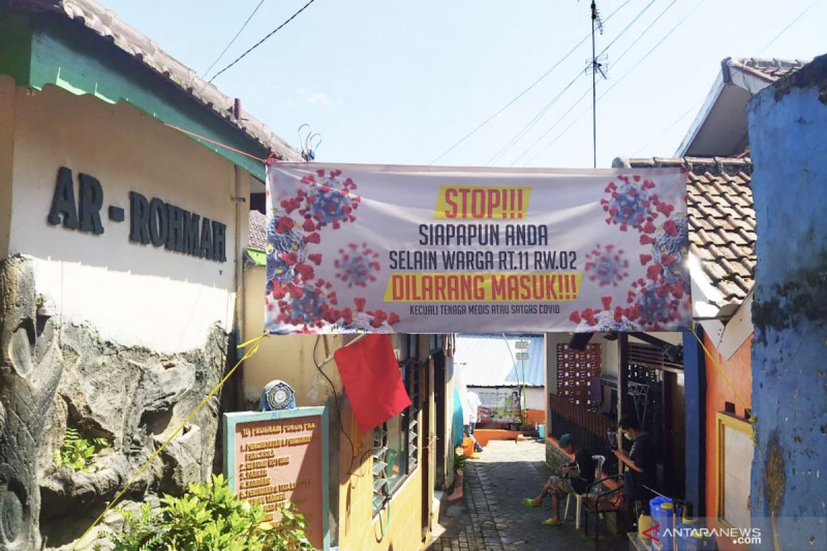 Usai kerja bakti, 15 warga di Kota Malang-Jatim positif COVID-19