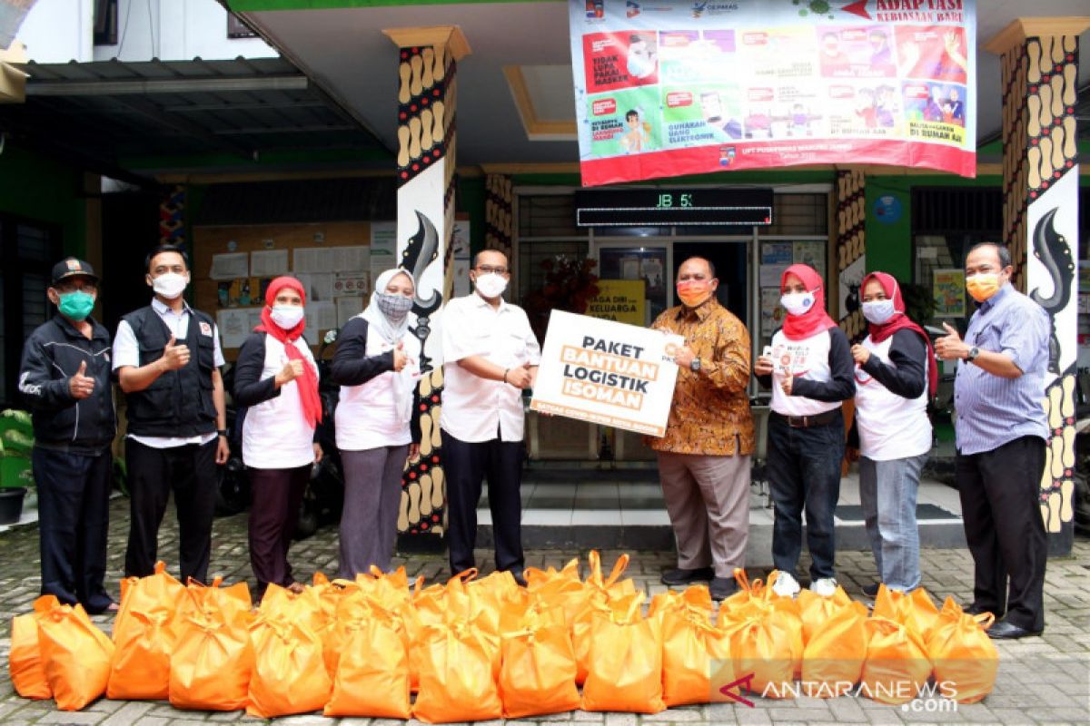 Ketua DPRD Kota Bogor berikan bantuan paket logistik untuk warga Isoman