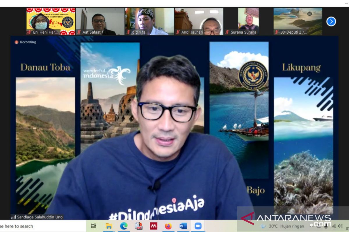 Sandiaga Uno dukung rencana pembuatan buku wisata halal Indonesia
