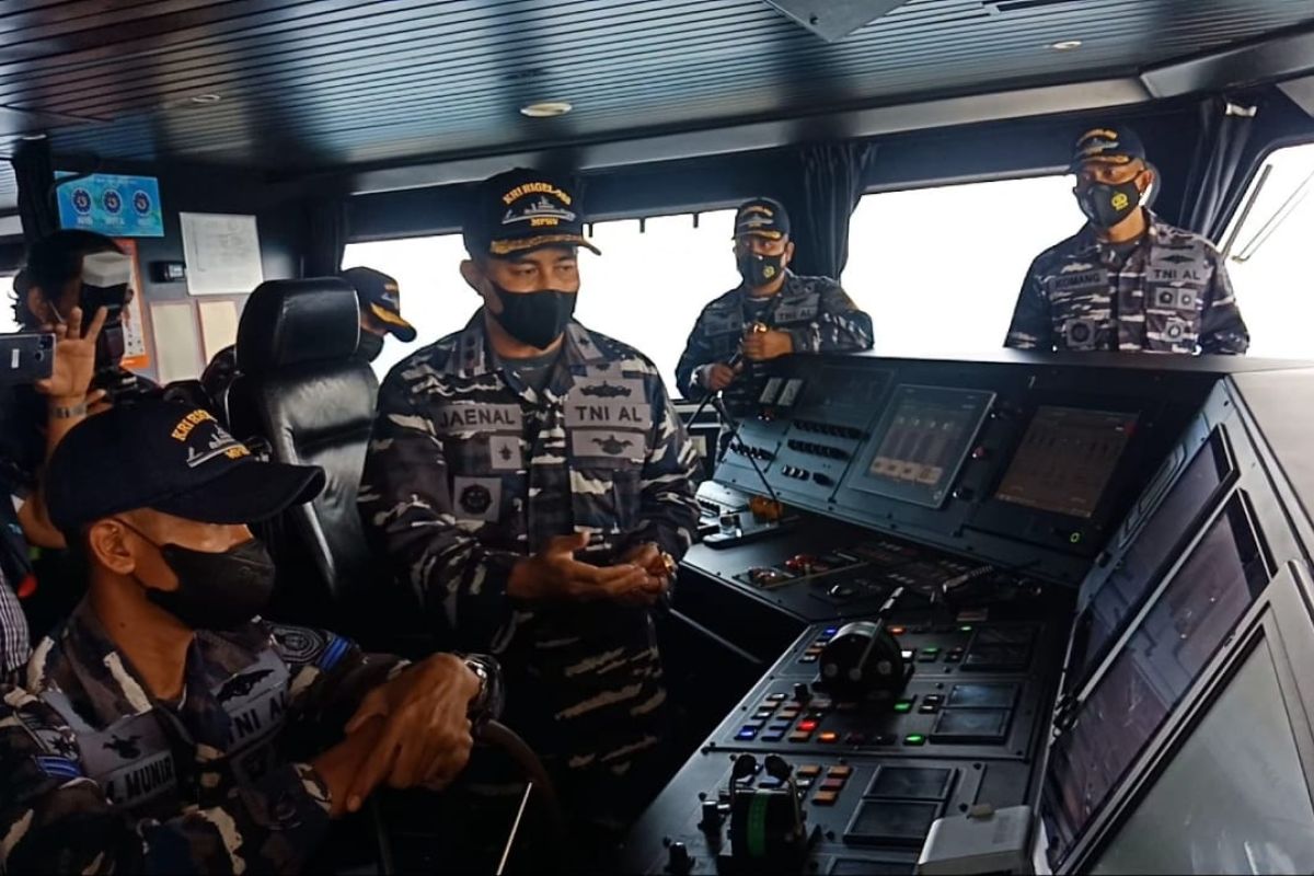 TNI AL pastikan posisi KMP Yunicee tak halangi jalur penyeberangan