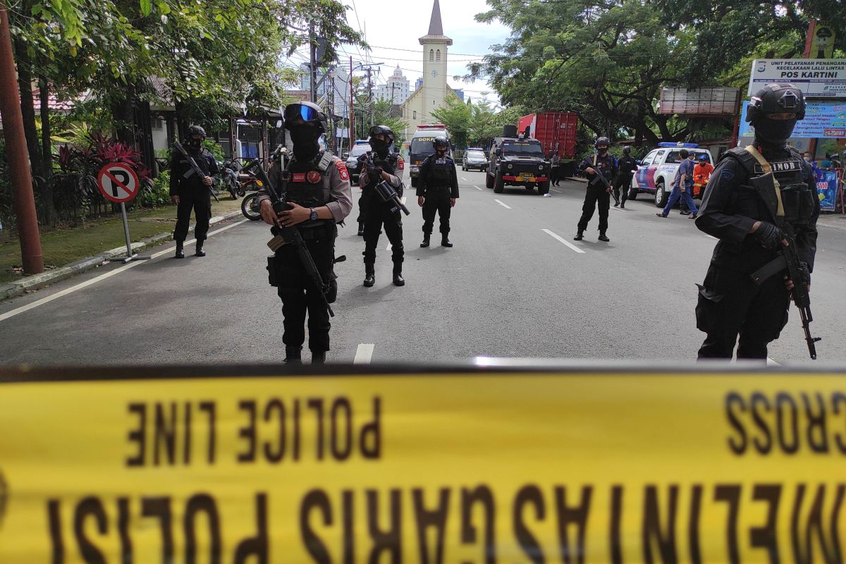 58 terror suspects flown from South Sulawesi to Jakarta