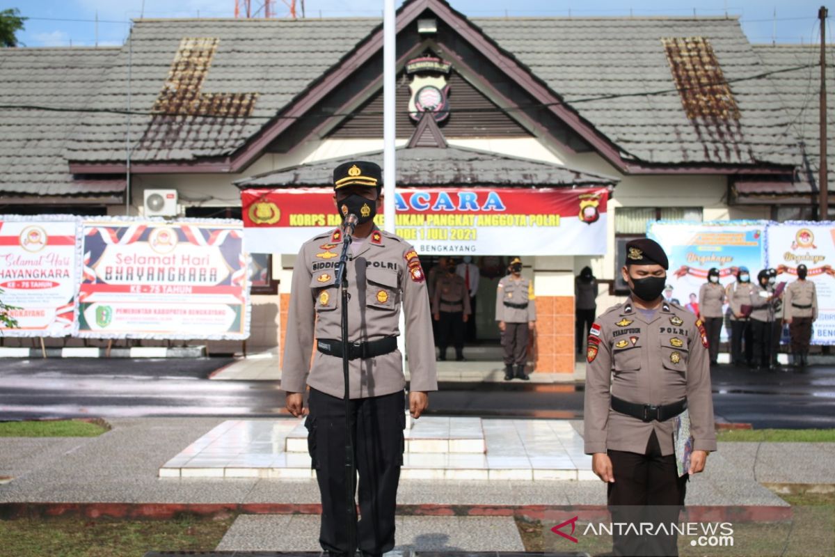 Sebanyak 44 personel Polres Bengkayang naik pangkat di Hari Bhayangkara
