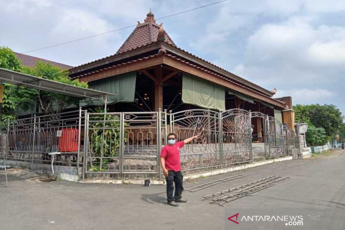 Dalang kondang Ki Manteb 