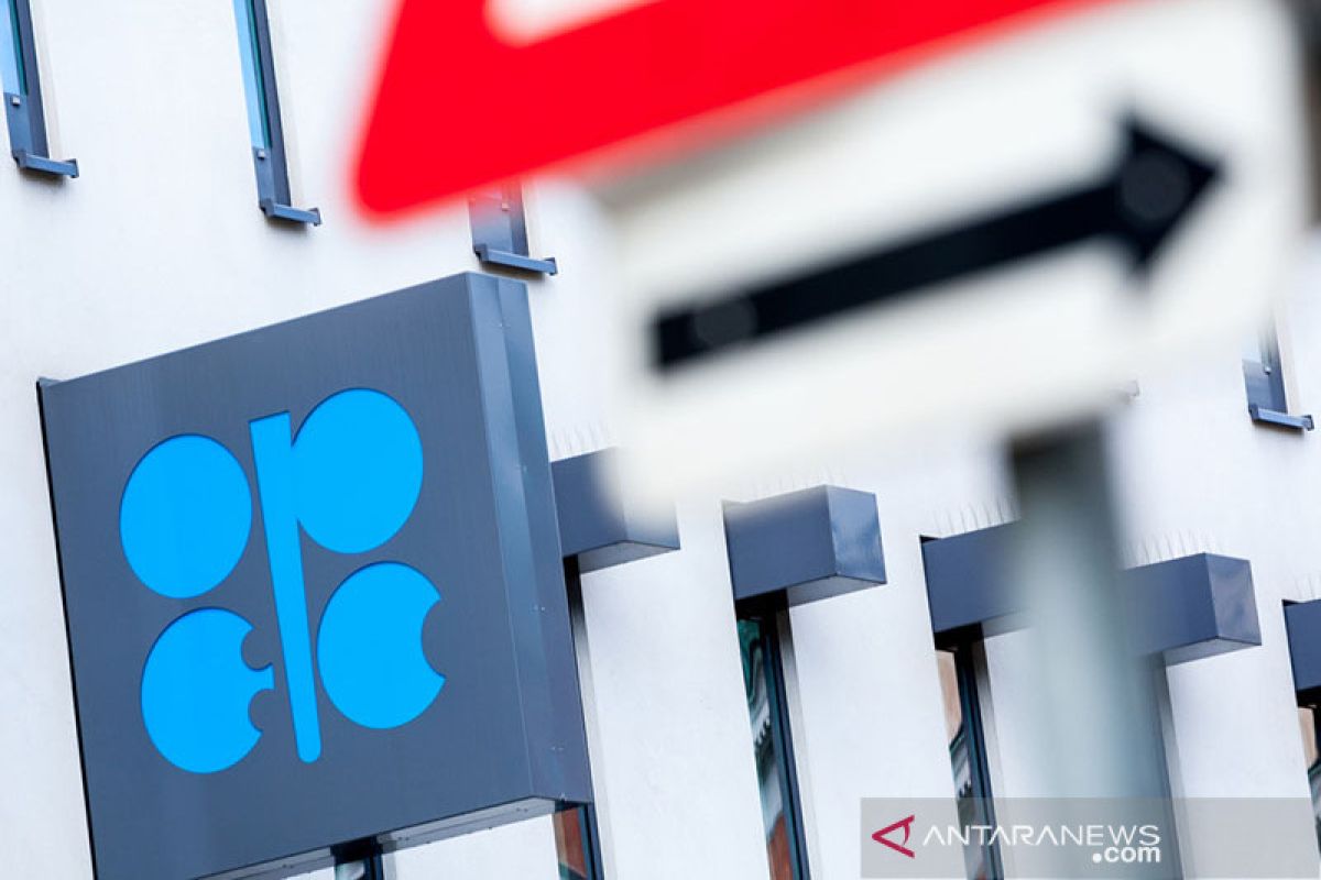 OPEC+ akan putuskan kebijakan produksi Agustus, durasi pakta pasokan