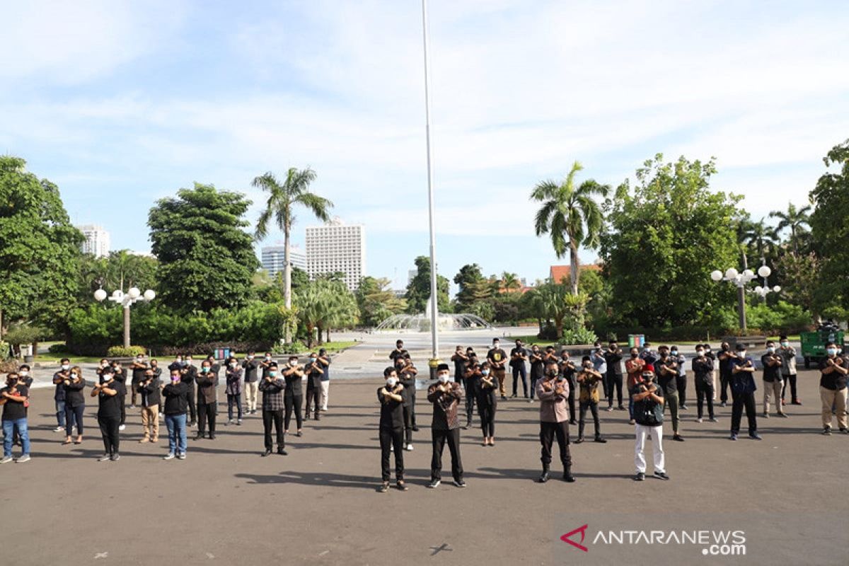 Sejumlah relawan siap berkolaborasi hadapi COVID-19 di Surabaya