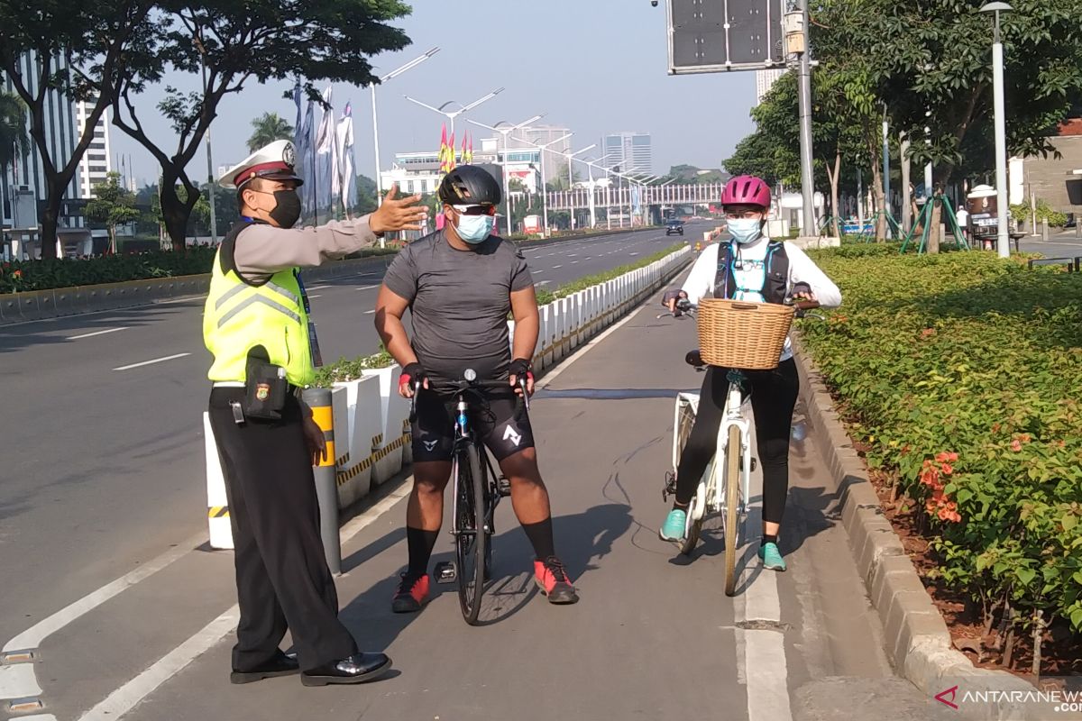 PPKM Darurat, Polisi halau pesepeda di jalur permanen Sudirman-Thamrin