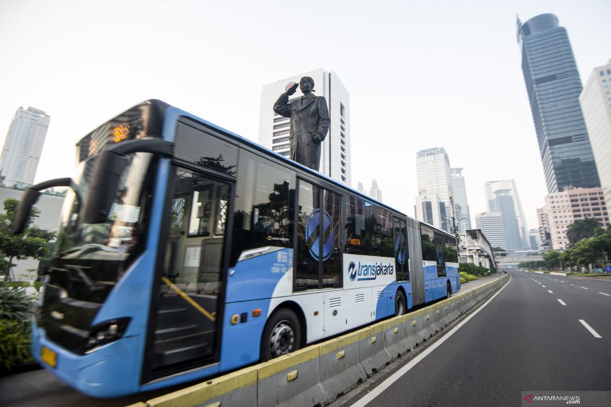 Kembangkan "TIJE", TransJakarta raih penghargaan utama di IDX Channel