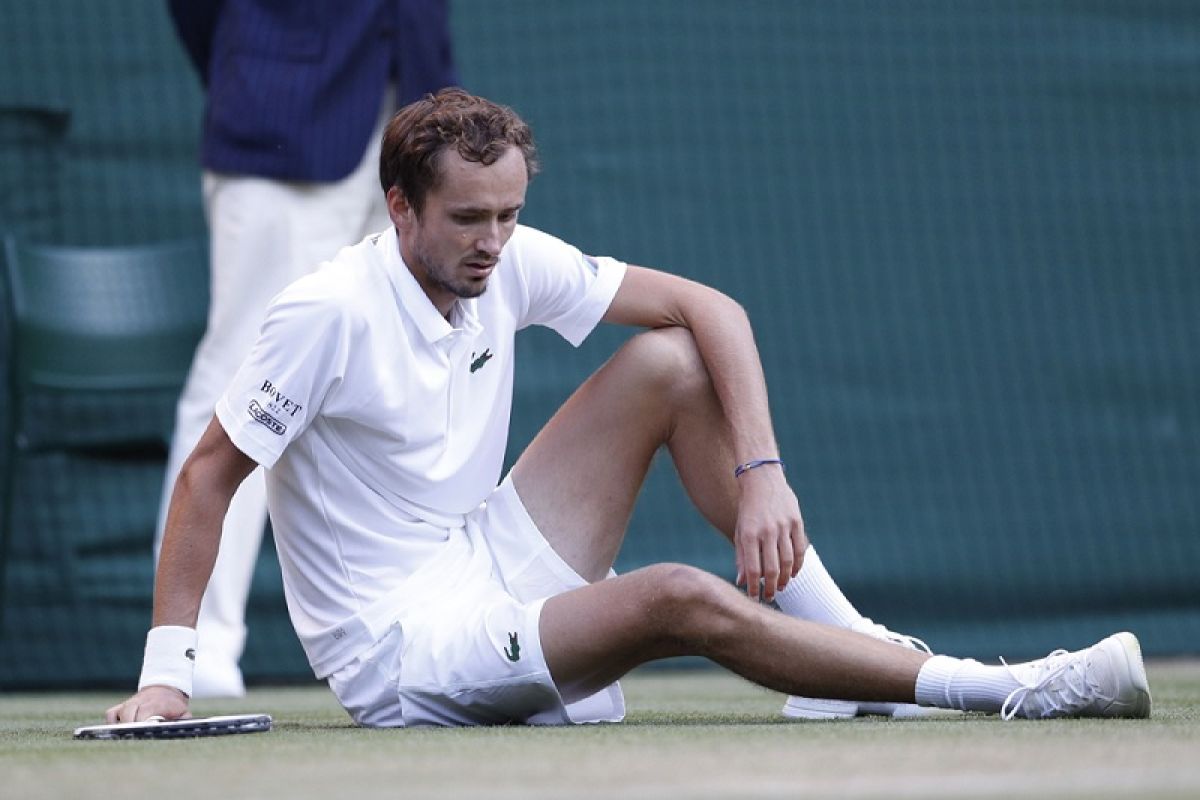 Daniil Medvedev bangkit atasi ketertinggalan dua set demi 16 besar Wimbledon