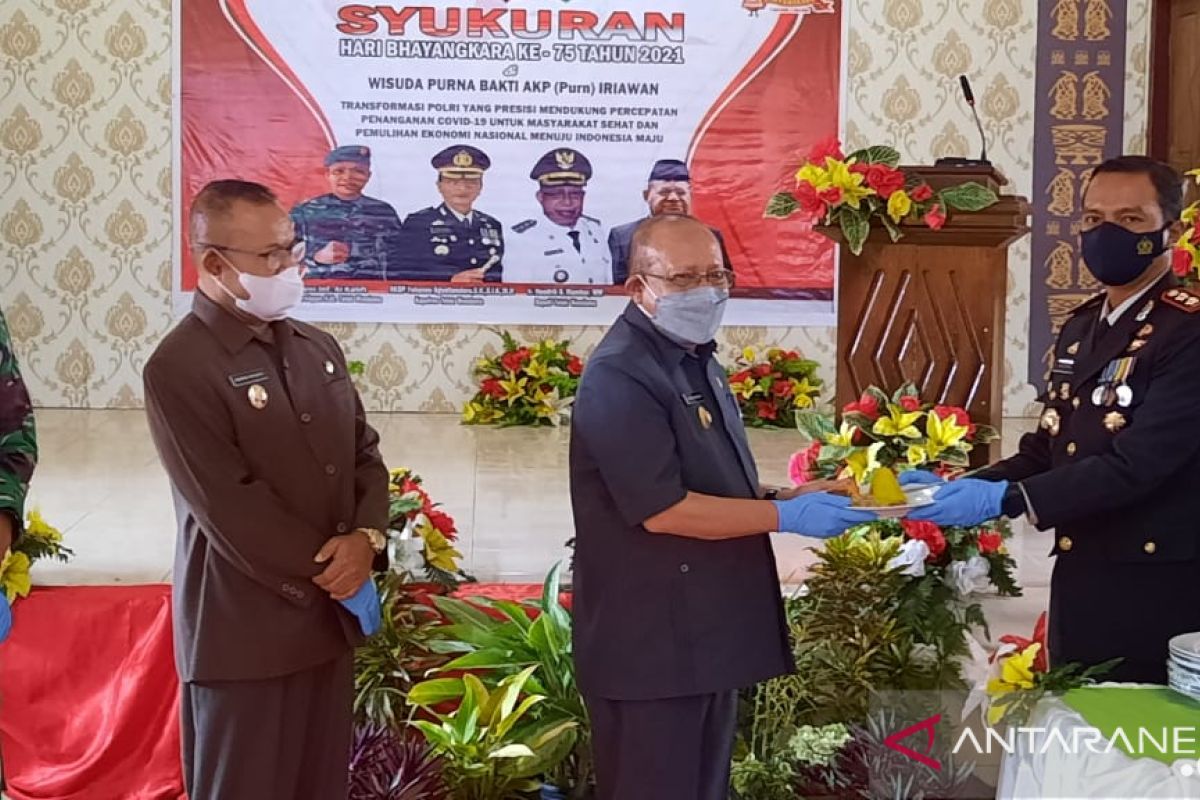 Bupati apresiasi Polres Wondama membantu penanganan COVID-19