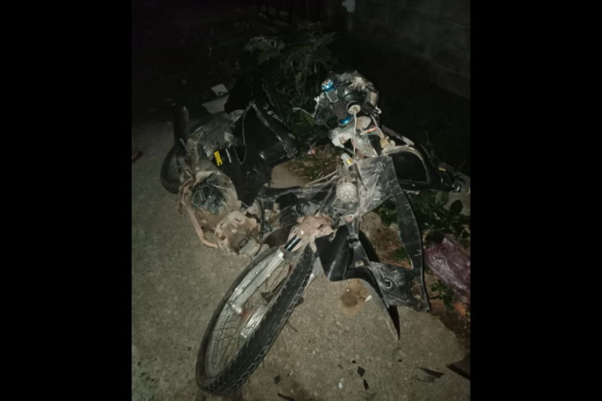 Dua pengendara sepeda motor tewas tabrakan di Pringgarata