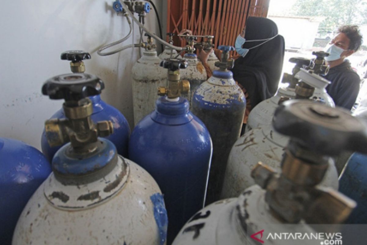 Pemerintah Indonesia terpaksa impor tabung oksigen untuk pasien COVID-19, waduh