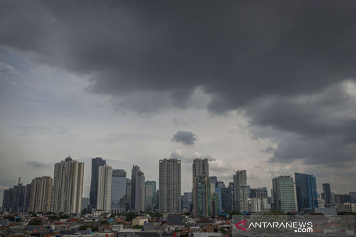 BMKG: Waspadai turun hujan disertai petir di Jakarta