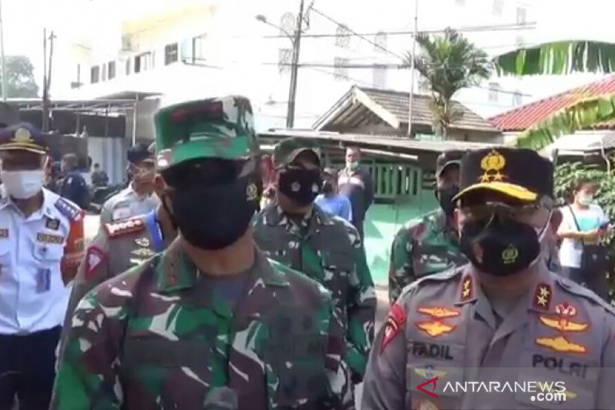 Pangdam dan Kapolda tinjau pos penyekatan PPKM Darurat di Lampiri