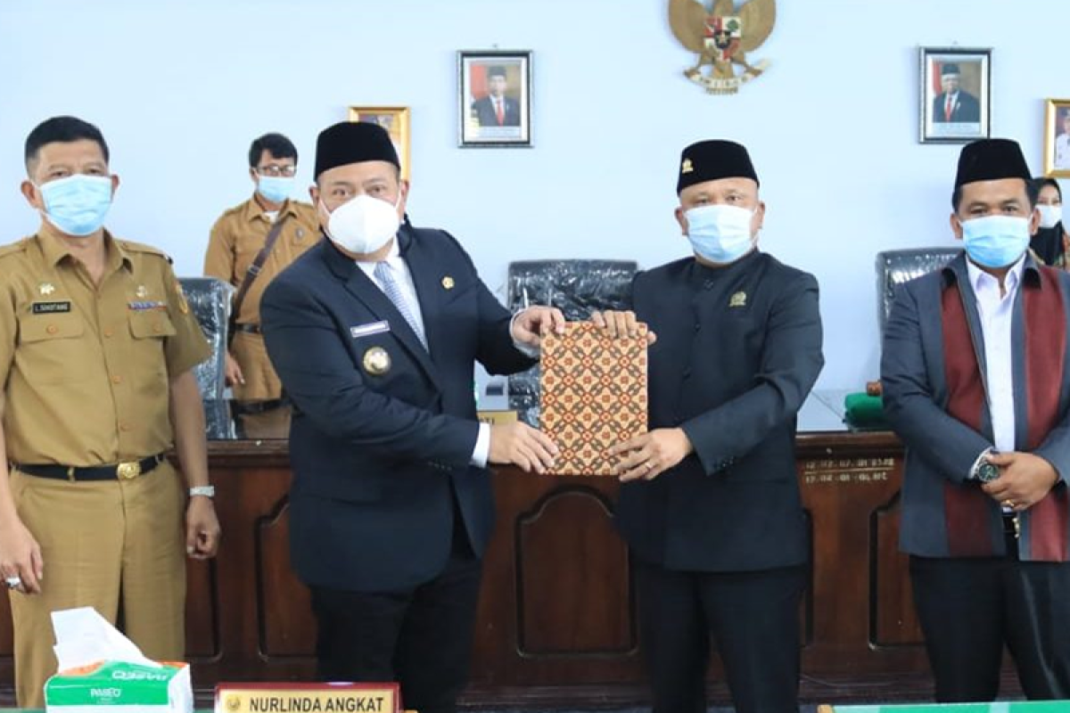 DPRD gelar paripurna Penyampaian LKPJ Bupati Tahun 2020