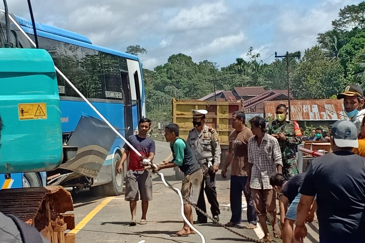 Bus Damri kecelakaan di Kapuas Hulu, tidak ada korban jiwa