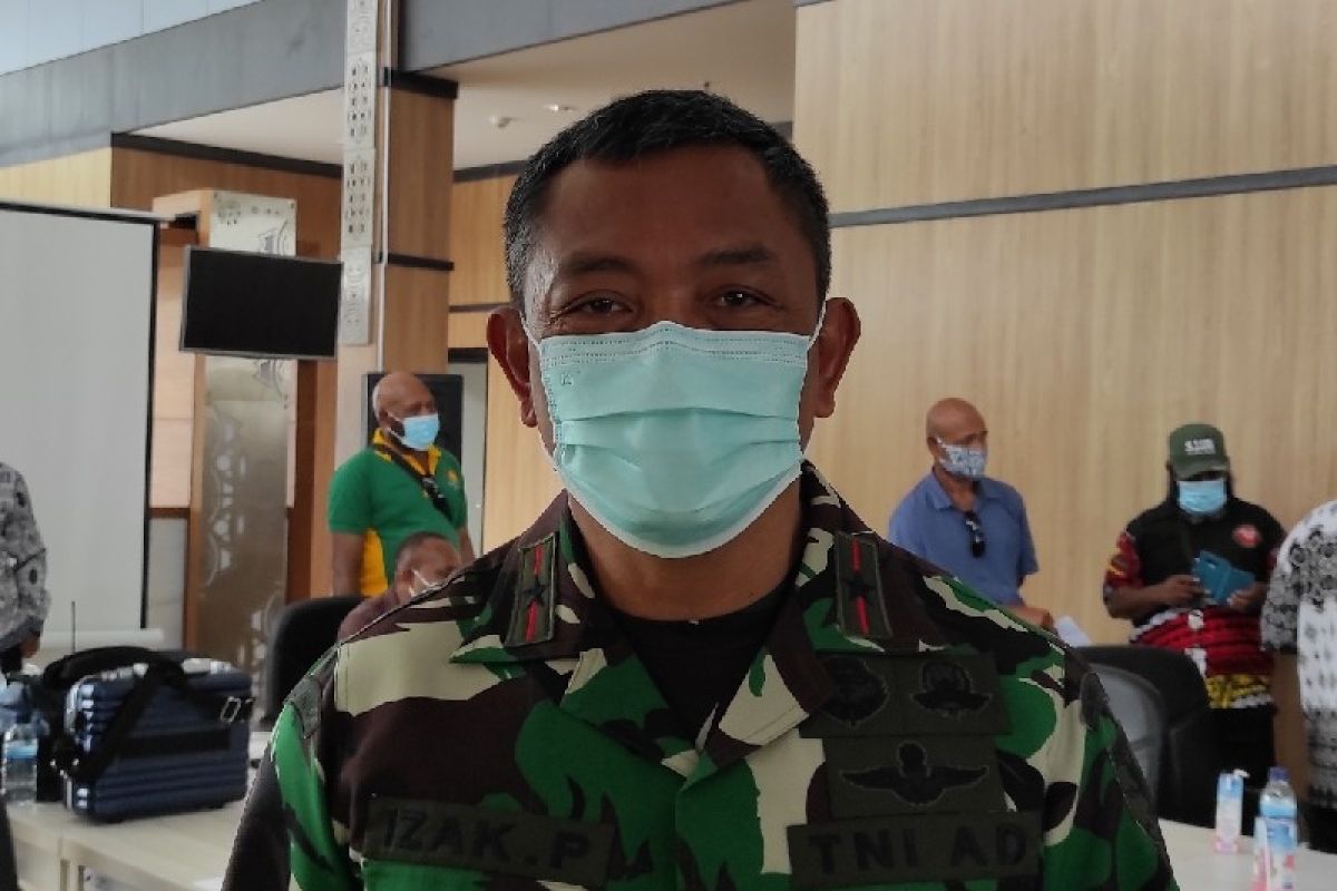 Tiga prajurit TNI terluka dalam kontak tembak dengan KSB