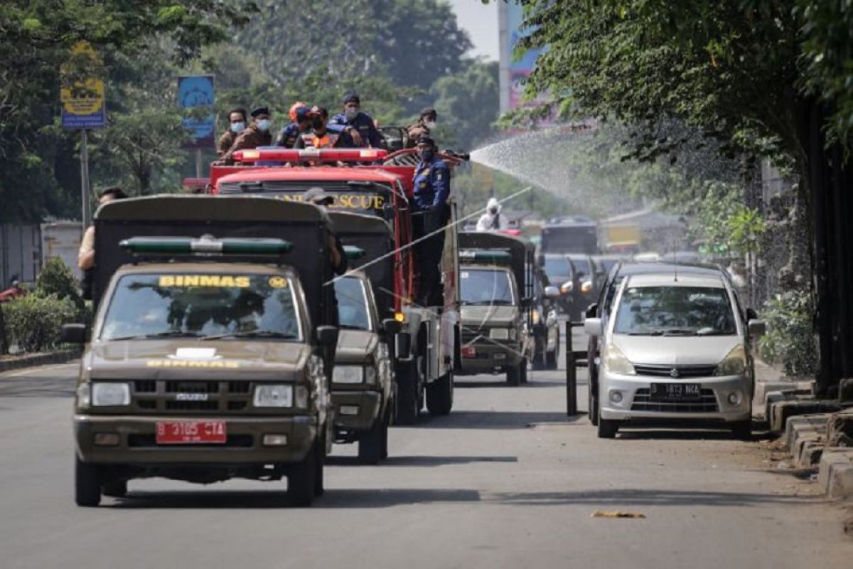 Dishub Kota Tangerang awasi jumlah penumpang transportasi umum sesuai PPKM darurat