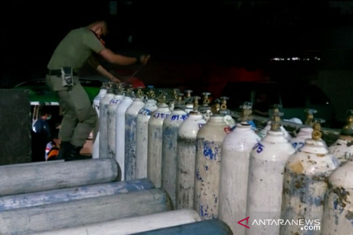 Satgas COVID-19 Kota Bogor distribusikan bantuan gas oksigen ke rumah sakit