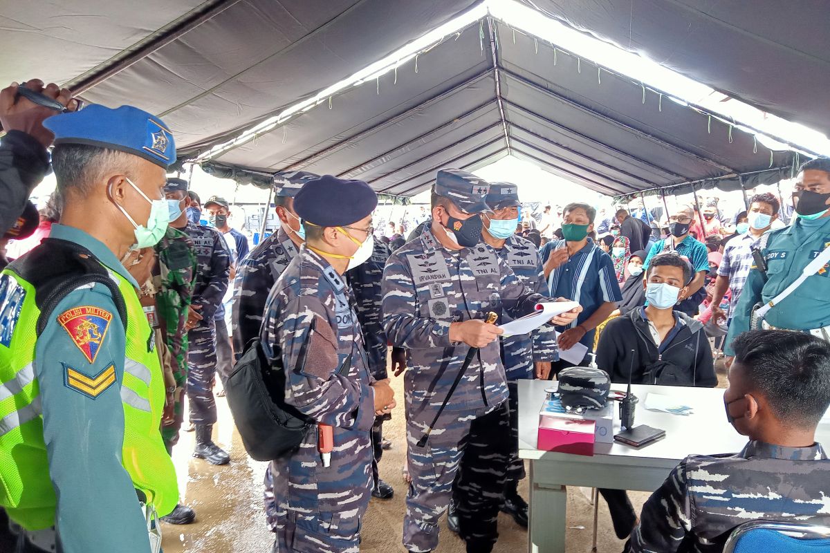 Indonesian Navy vaccinates 1,000 residents in West Papua's Sorong