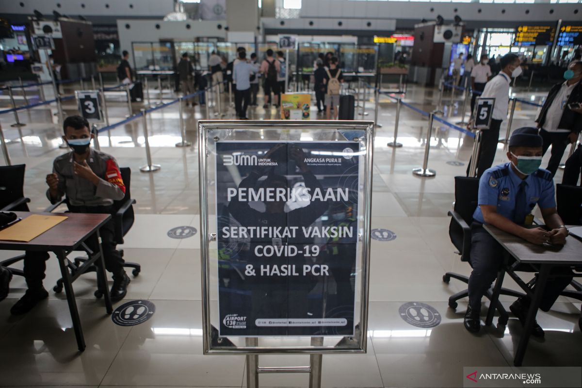 Sentra vaksinasi Bandara Soekarno-Hatta dibuka selama 24 jam