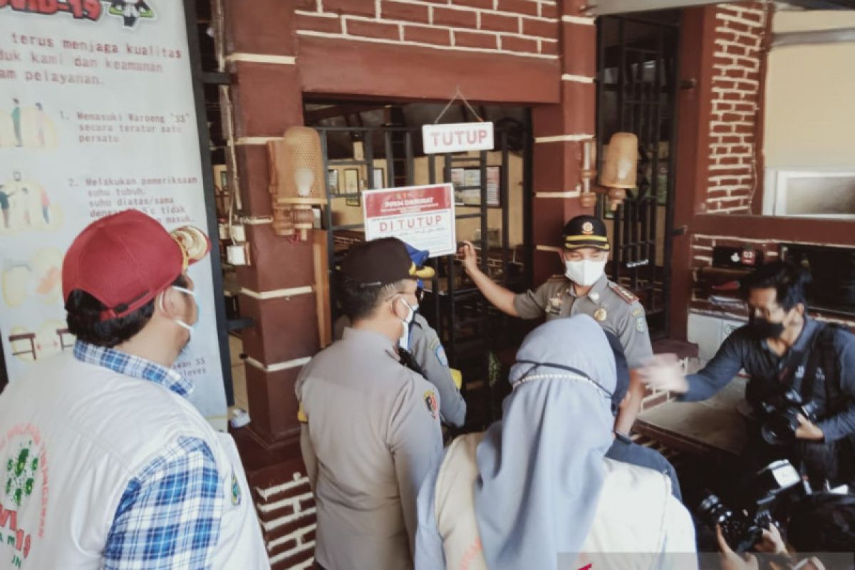 Langgar PPKM darurat, dua restoran di Kota Madiun ditutup satgas