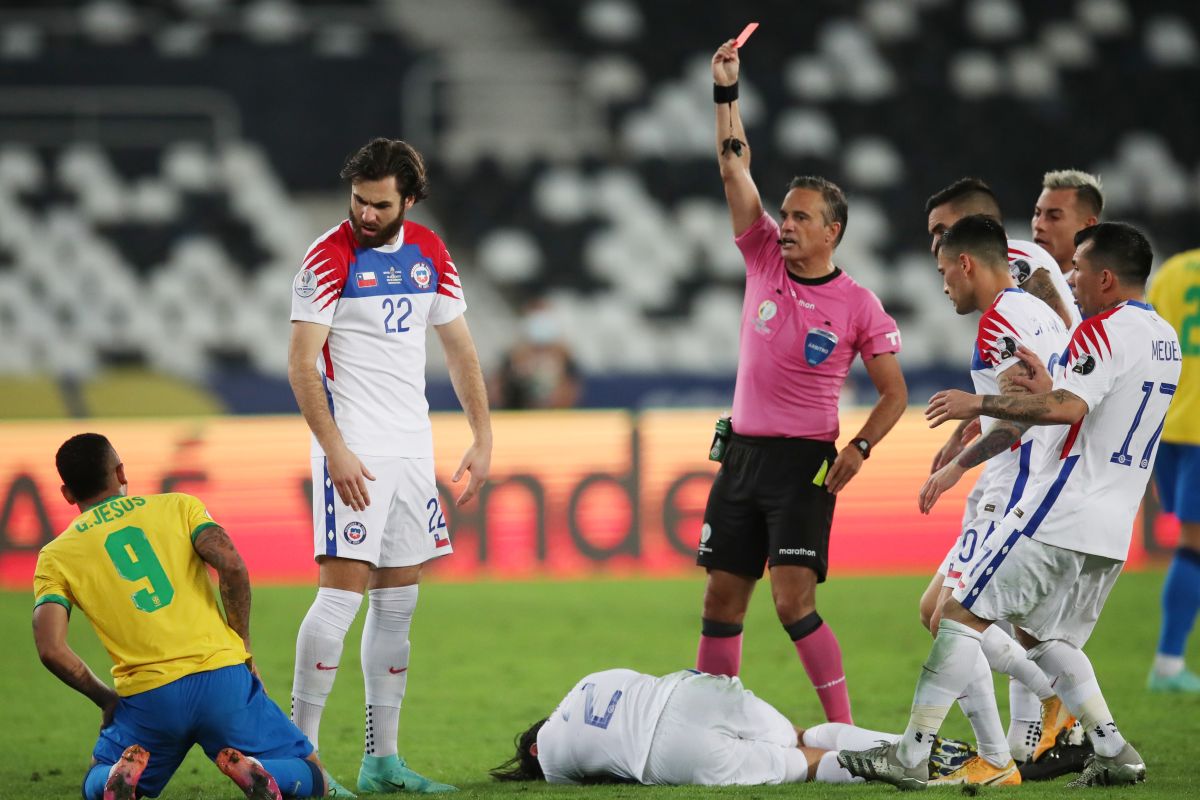 Gabriel Jesus absen di final Copa America akibat kartu merah