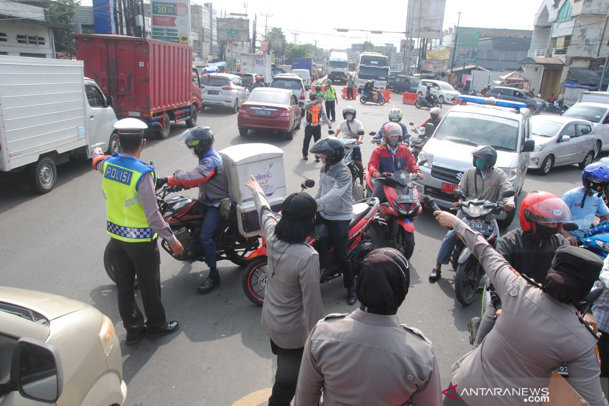 Gubernur: Mobilitas warga Jawa Barat turun pada hari ke-6 PPKM Darurat