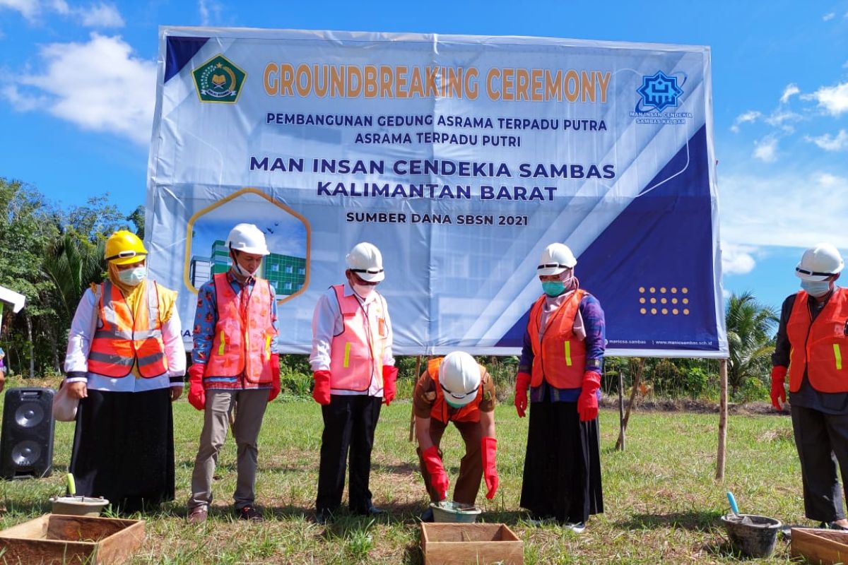 Bupati resmikan pembangunan Asrama MAN Insan Cendikia di  Sambas