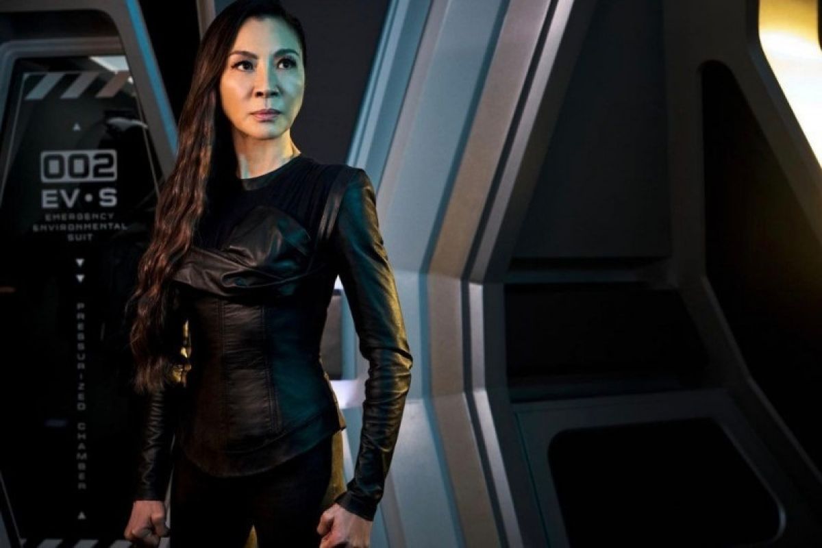 Michelle Yeoh dipastikan akan bintangi prekuel "The Witcher:Blood Origin"