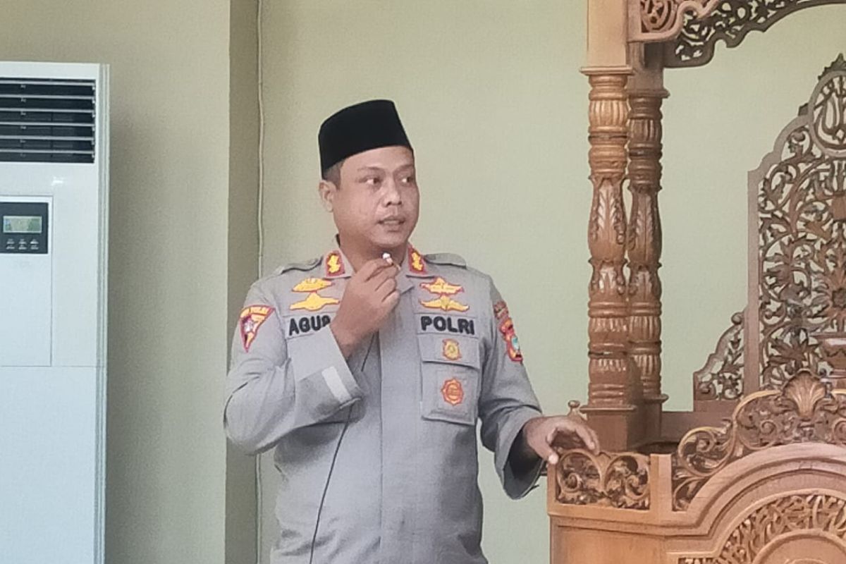 Polres Bangka Barat ringkus dua pemuda curi pasir timah