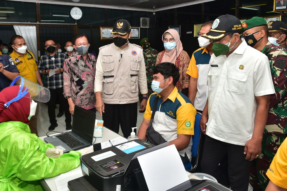 Bupati Lamongan apresiasi PT KTM mulai program vaksinasi gotong royong