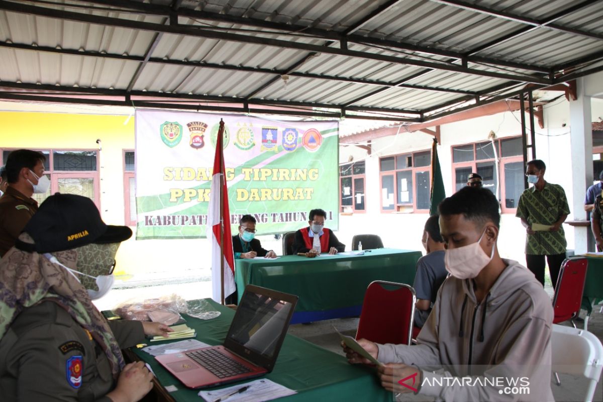 20 pelanggar PPKM Darurat di Kabupaten Serang jalani sidang tipiring