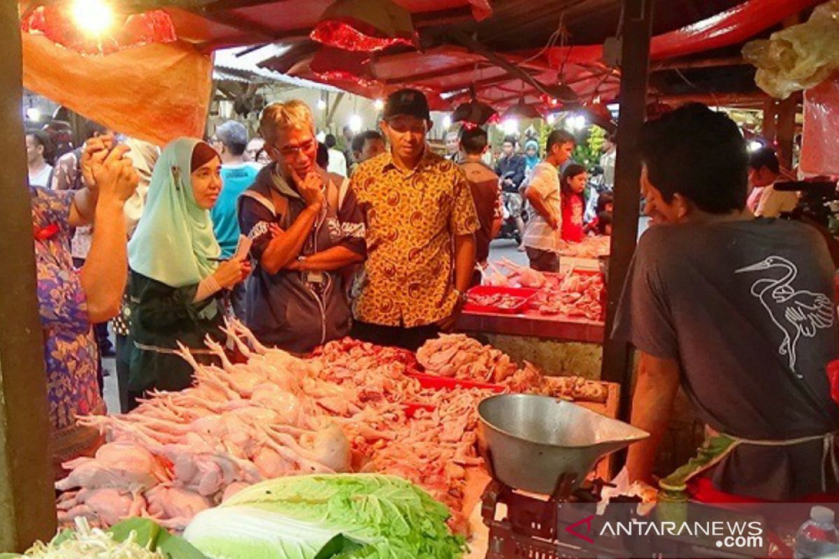 Di Kota Bogor harga sejumlah komoditas bahan pangan pokok naik