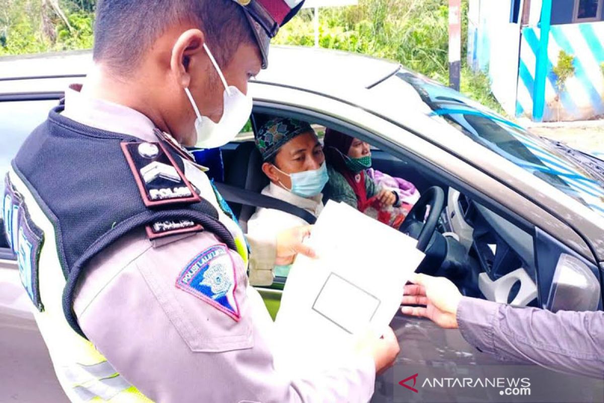 Pos penyekatan keluar-masuk Palangka Raya memberlakukan surat bebas COVID-19