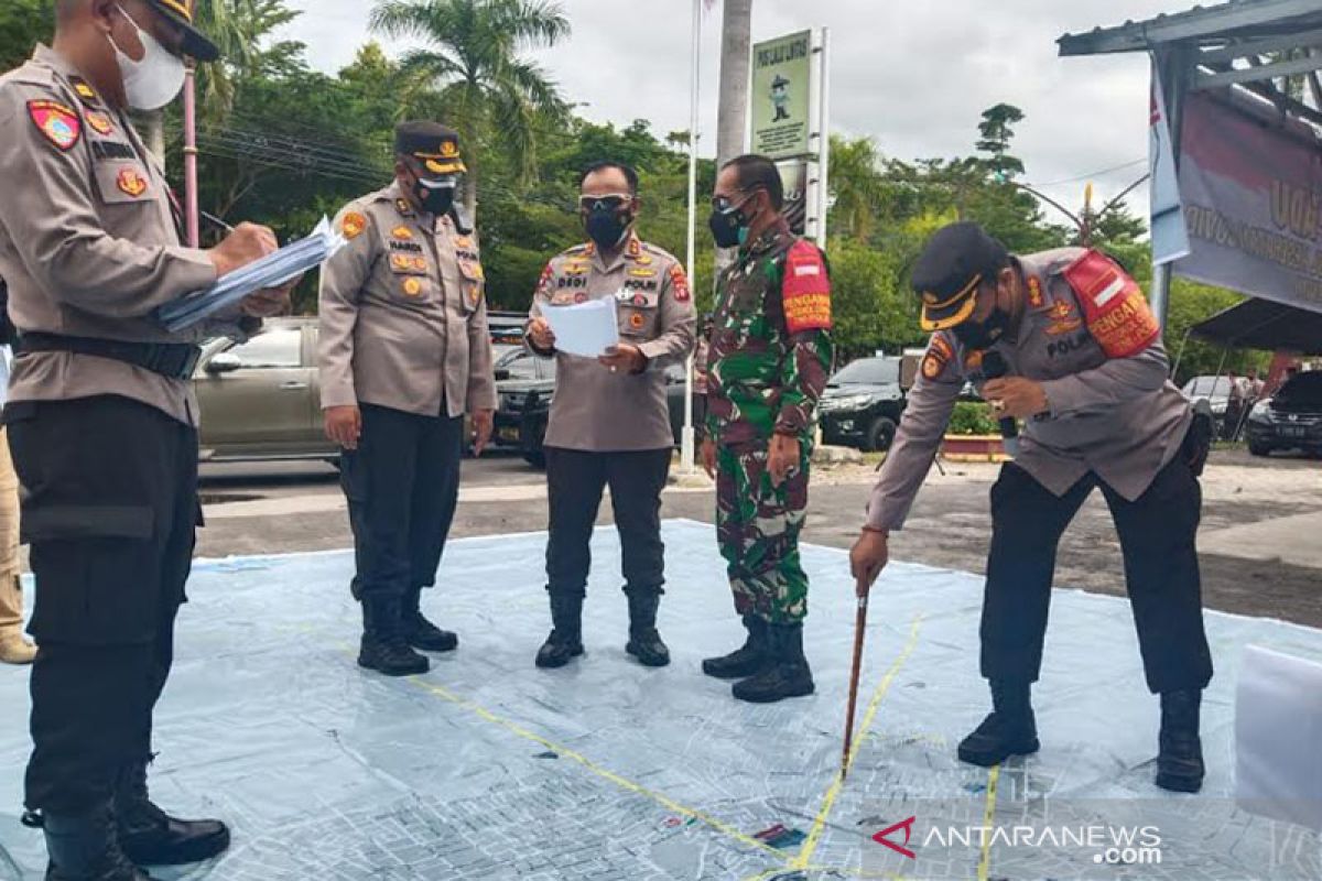 Tim gabungan TNI-Polri Palangka Raya akan bubarkan warga yang berkumpul