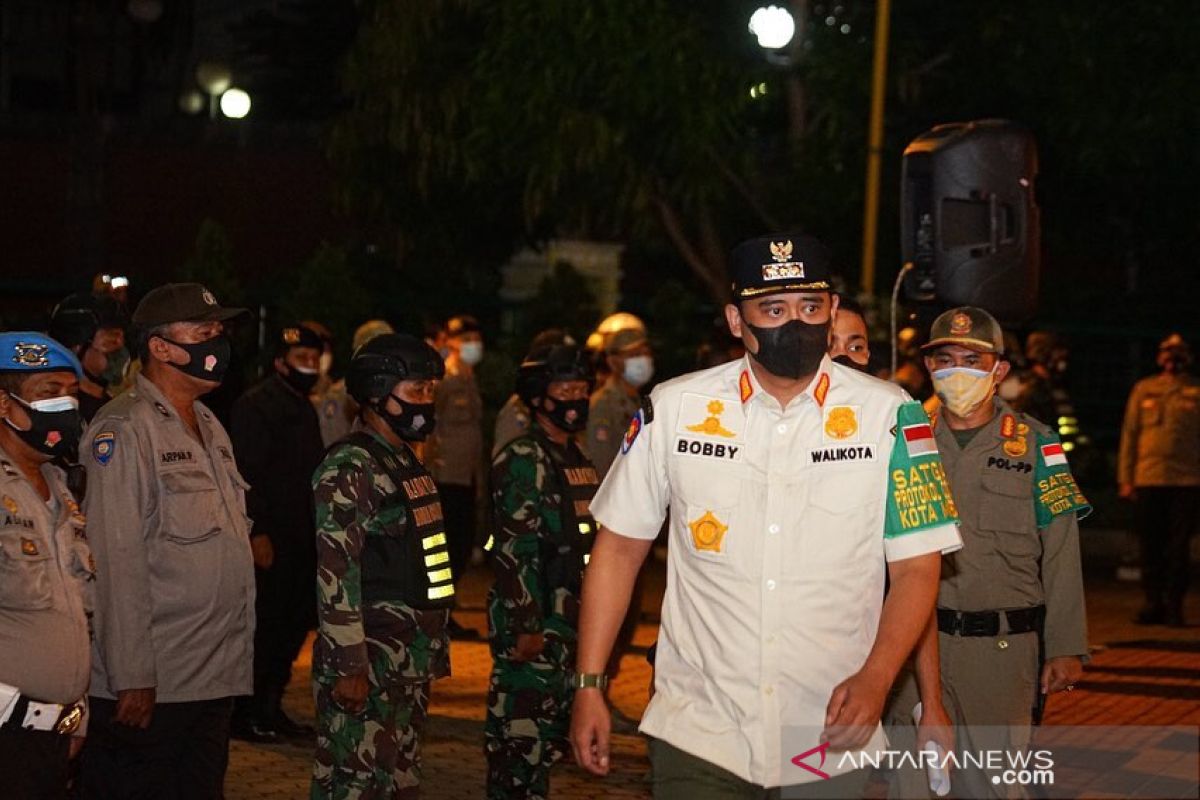 Satgas sanksi 420 tempat usaha di Kota Medan