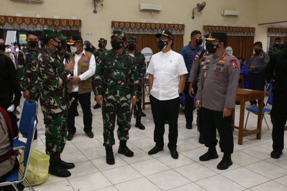 Kapolri: TNI-Polri siap fasilitasi kegiatan vaksinasi COVID-19