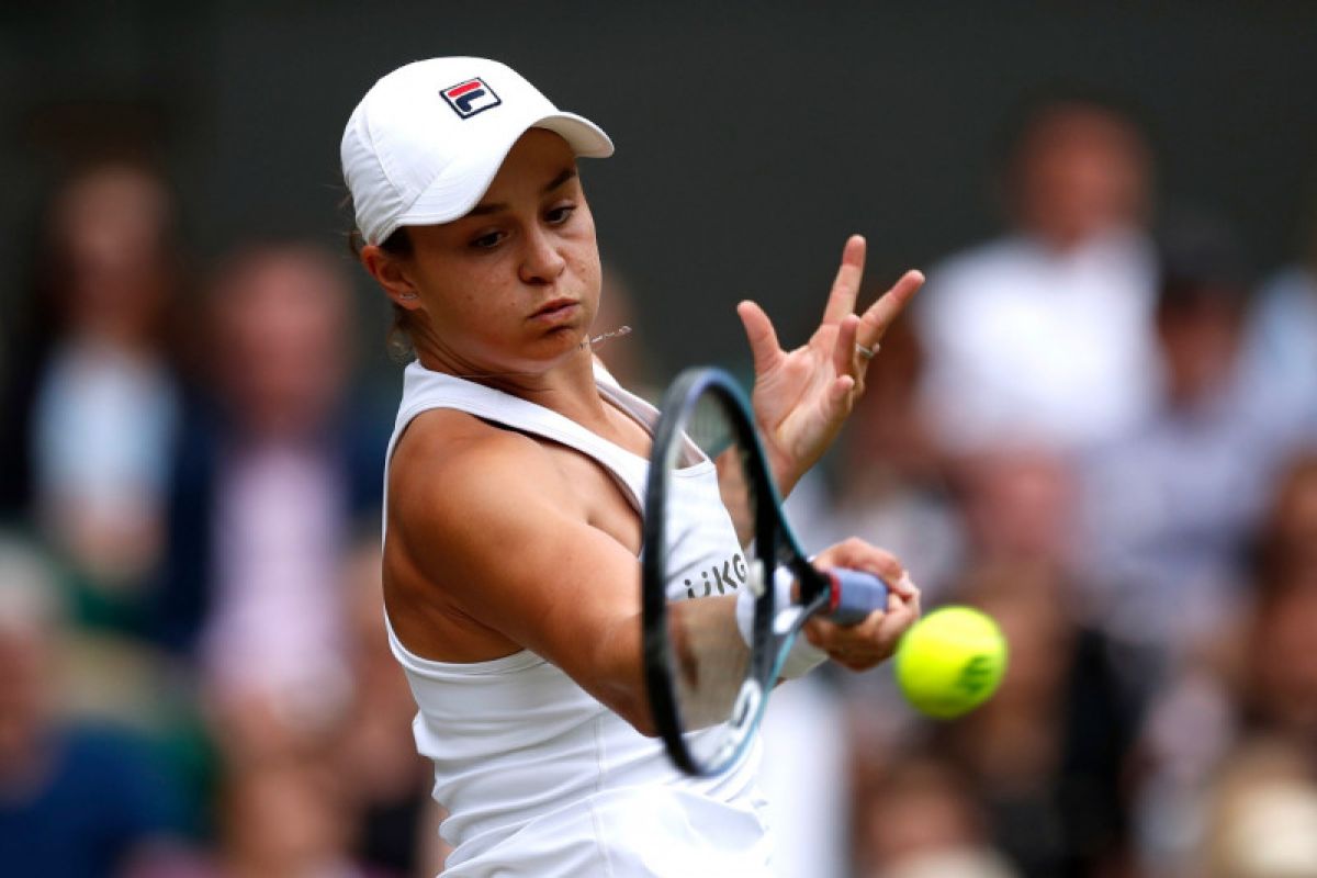 Barty lolos ke final Wimbledon perdananya